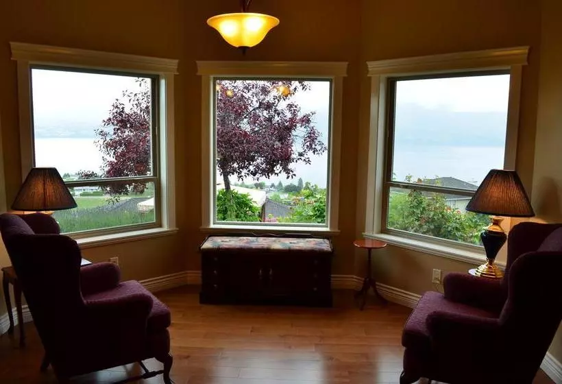 Bella Luna Bed And Breakfast