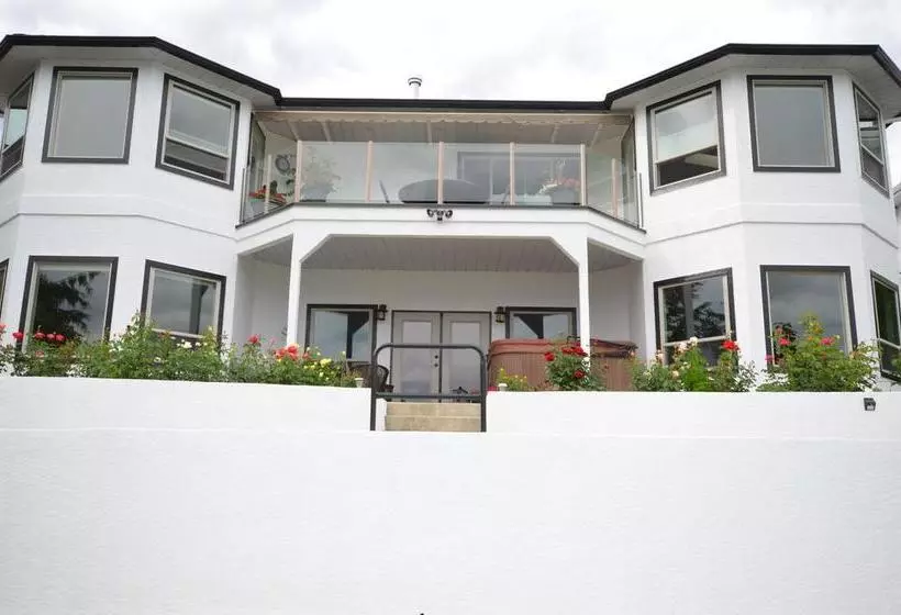 Bella Luna Bed And Breakfast