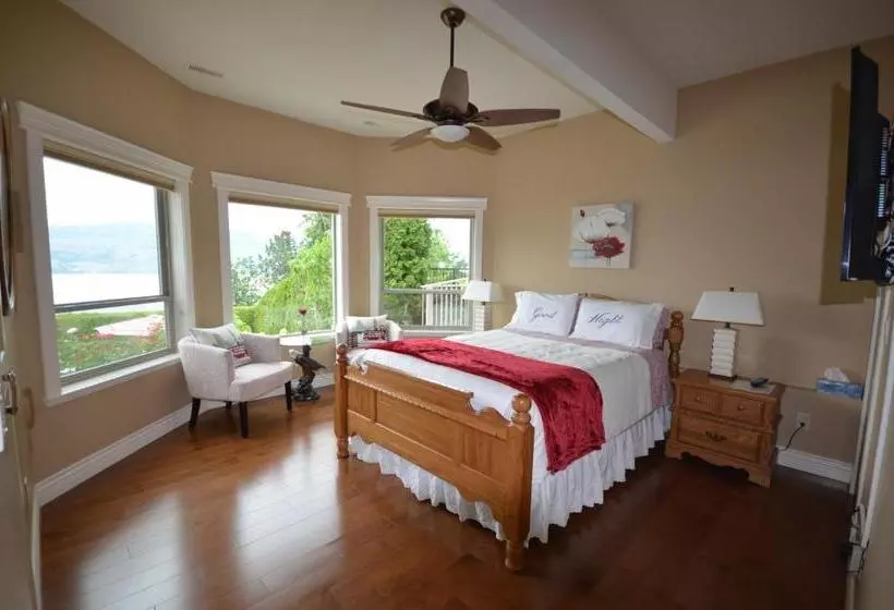 Bella Luna Bed And Breakfast