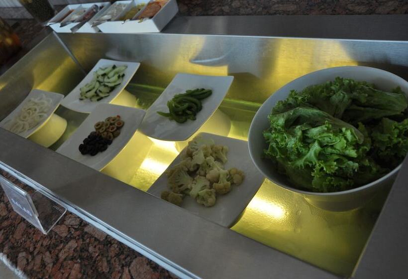 Hotel Ascent Premiere Pasuruan