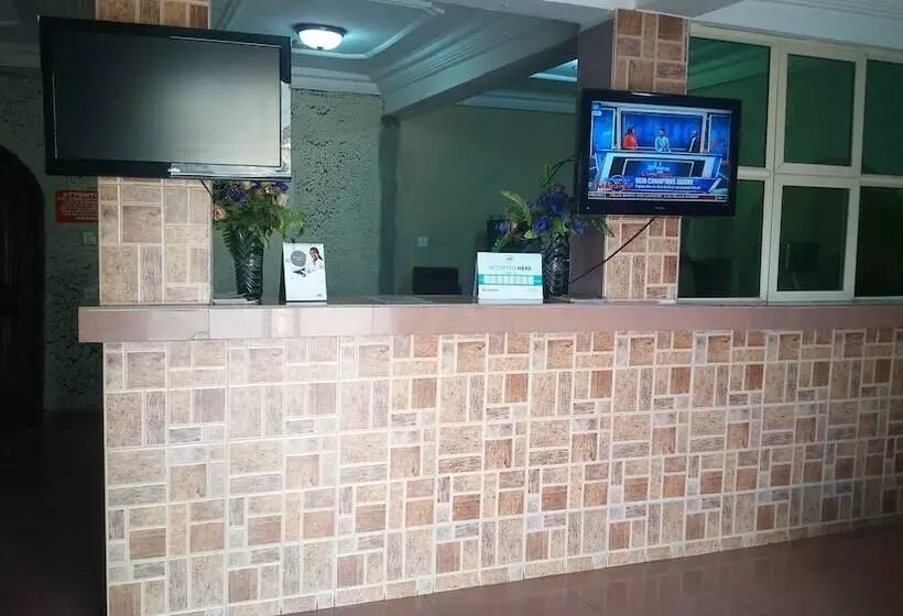 Brighton Hotel And Suites