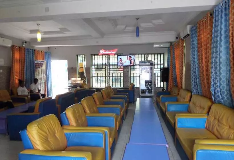 Brighton Hotel And Suites