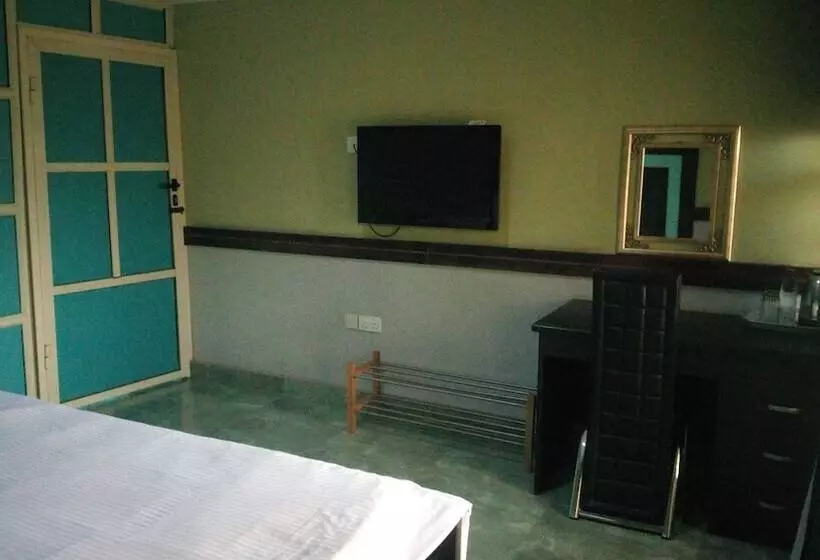 Brighton Hotel And Suites