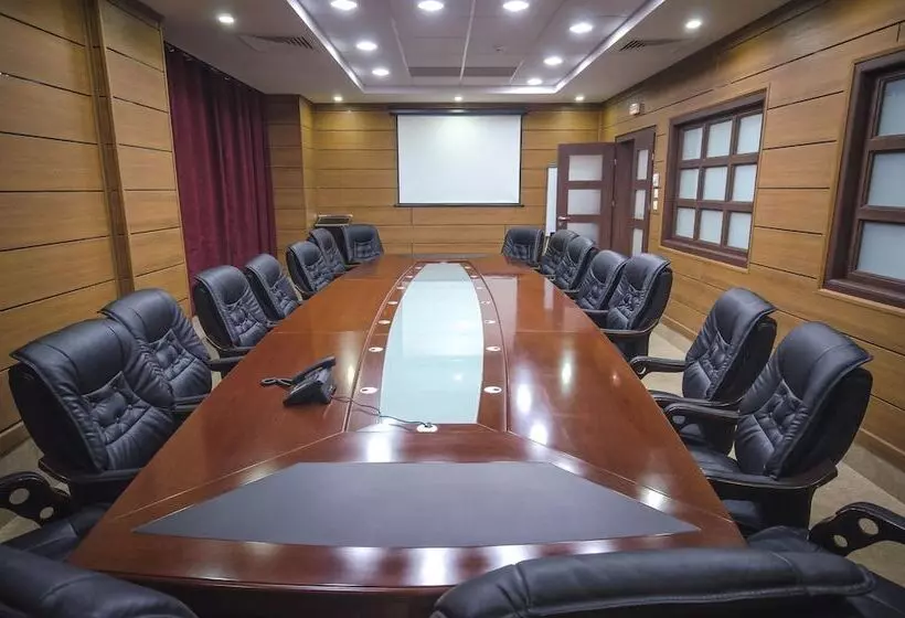 Hotelli El Bey Constantine