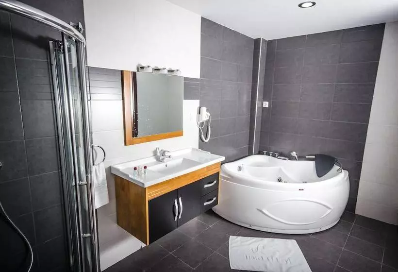 Hotelli El Bey Constantine