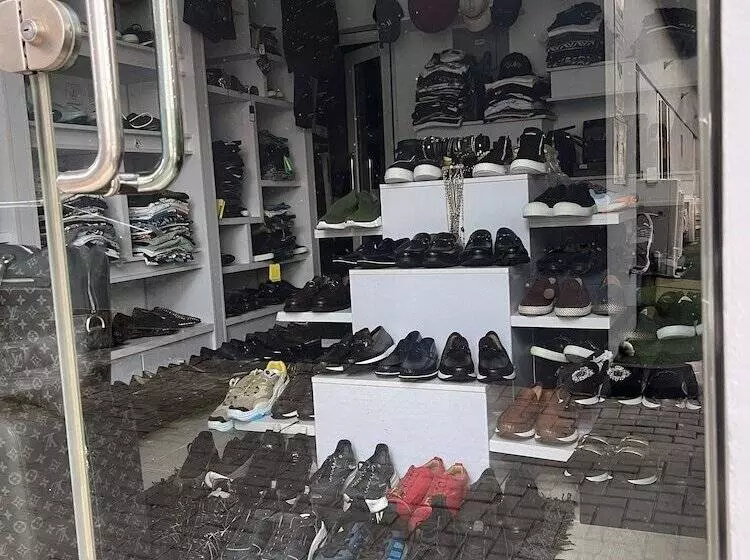 Rollace Hotel Lagos Intl