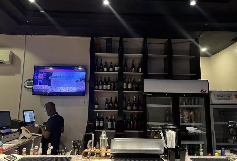 Rollace Hotel Lagos Intl
