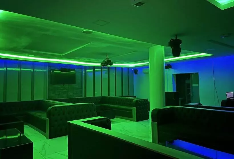 Rollace Hotel Lagos Intl