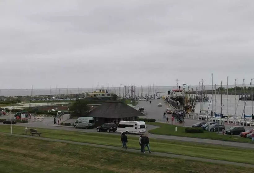 Hotelli Vier Jahreszeiten Bensersiel