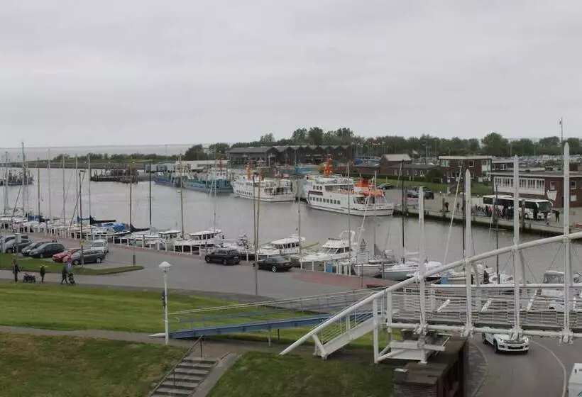 Hotelli Vier Jahreszeiten Bensersiel