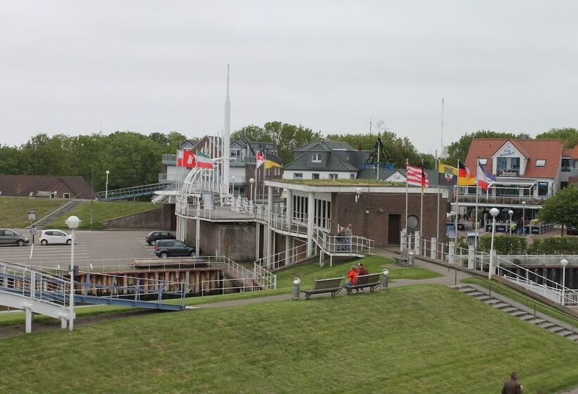 ホテル Vier Jahreszeiten Bensersiel