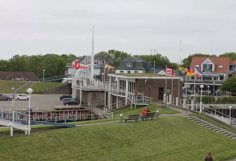 Hotelli Vier Jahreszeiten Bensersiel