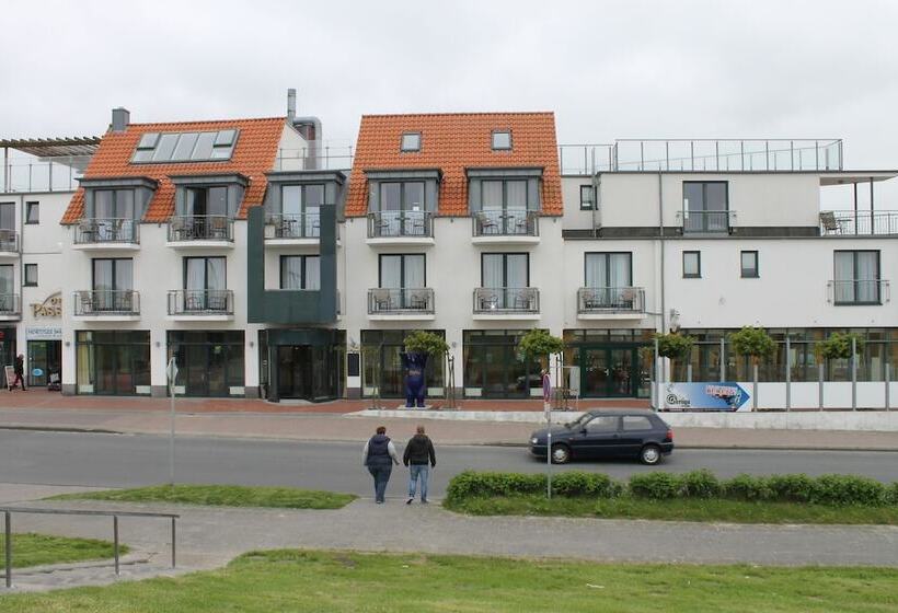 ホテル Vier Jahreszeiten Bensersiel