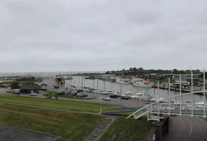 Hotelli Vier Jahreszeiten Bensersiel