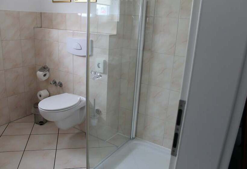 ホテル Vier Jahreszeiten Bensersiel