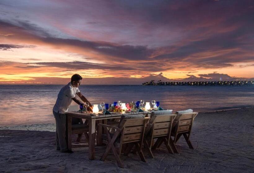 Emerald Maldives Resort & Spa Deluxe All Inclusive