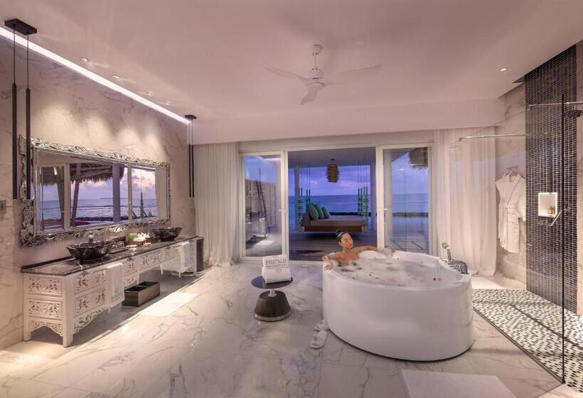Emerald Maldives Resort & Spa Deluxe All Inclusive