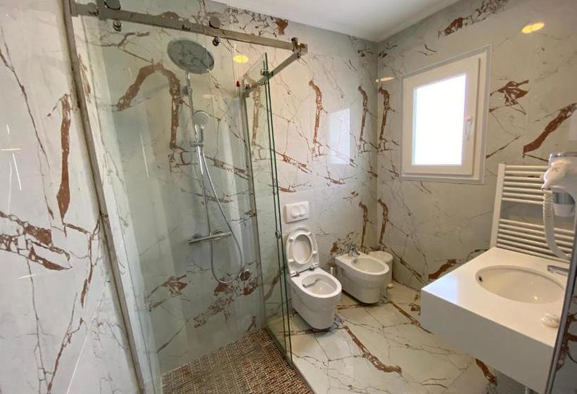 فندق Empire Albania