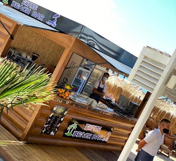 فندق Empire Albania