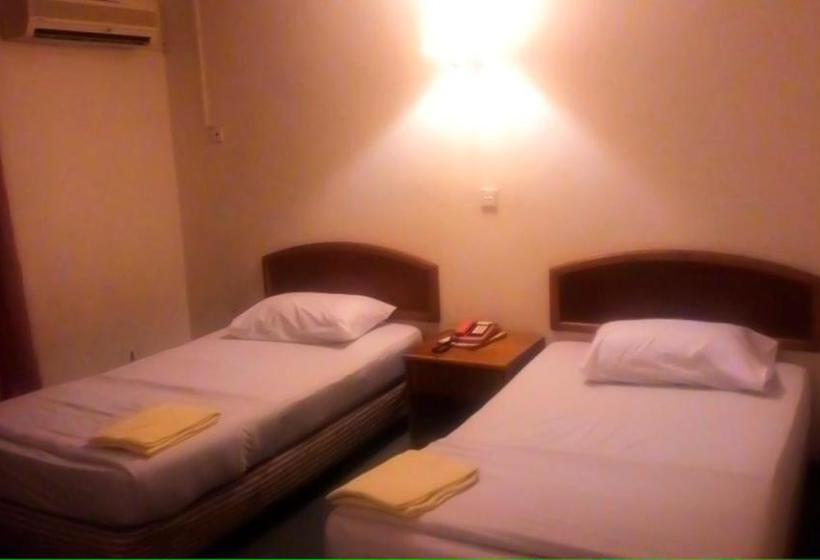 בית מלון כפרי Golden Palms