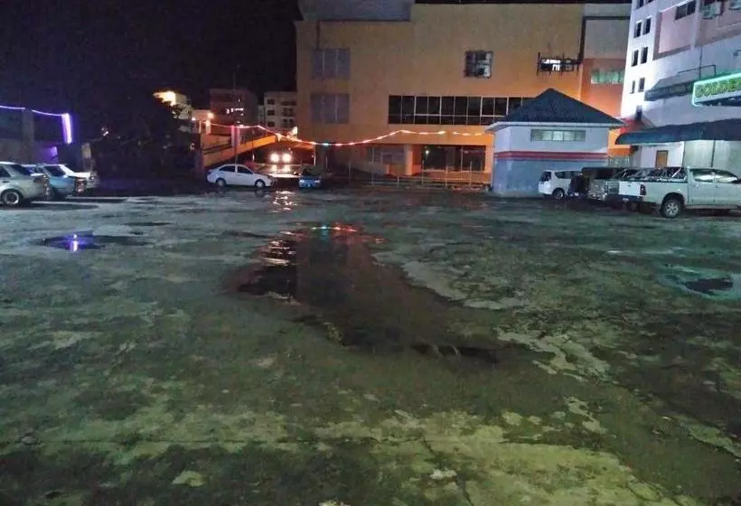 ホテル Golden Palms