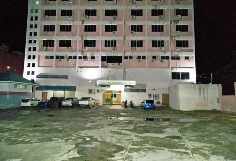 ホテル Golden Palms