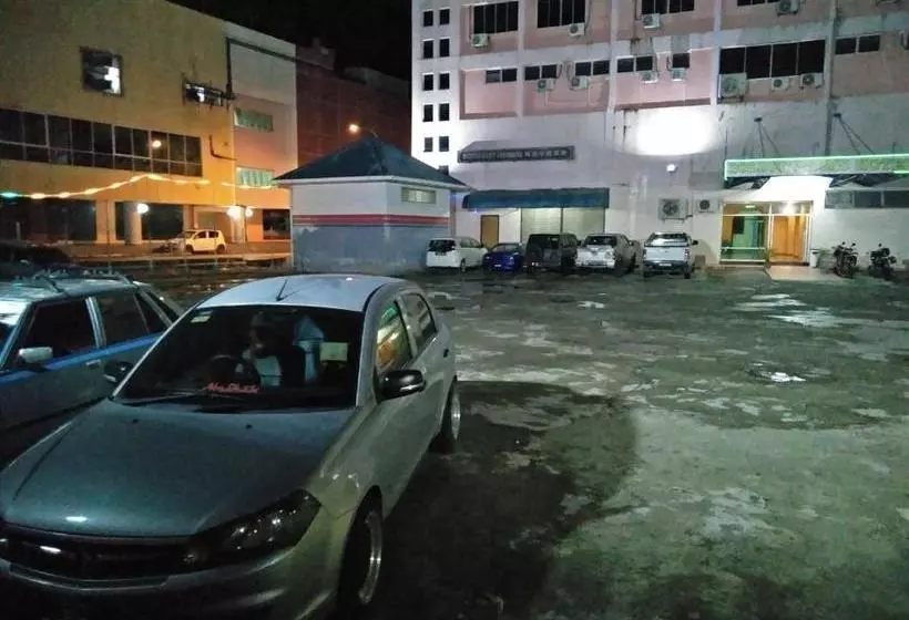 ホテル Golden Palms