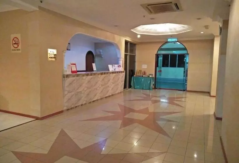 ホテル Golden Palms