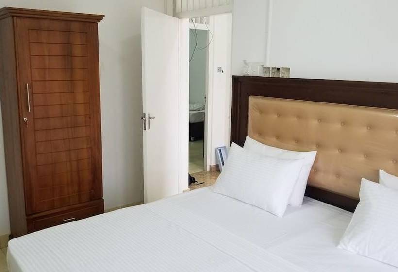 فندق Metro Marine Dr