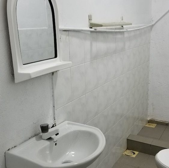 فندق Metro Marine Dr