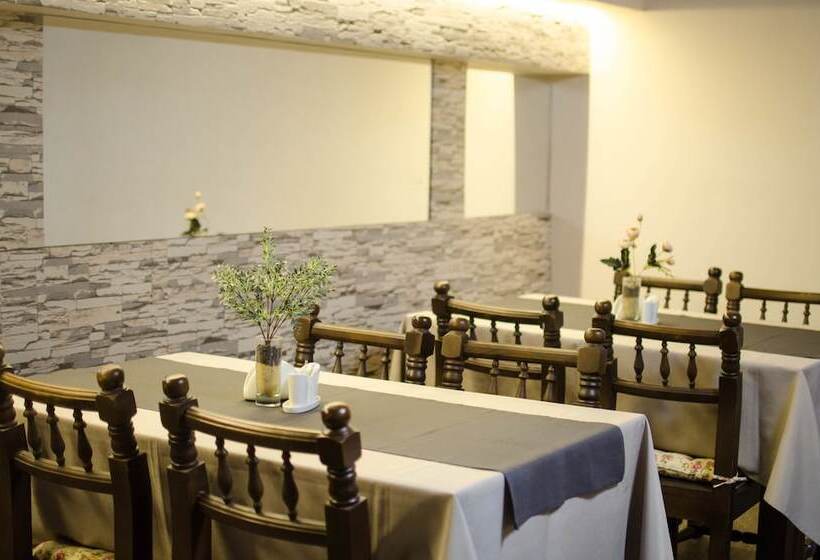 هتل Imperial House