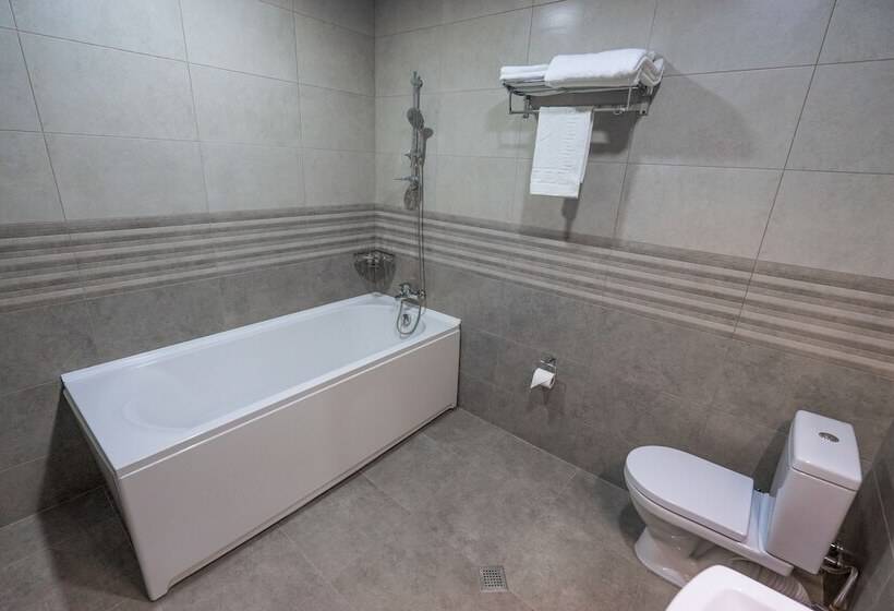 هتل Imperial House