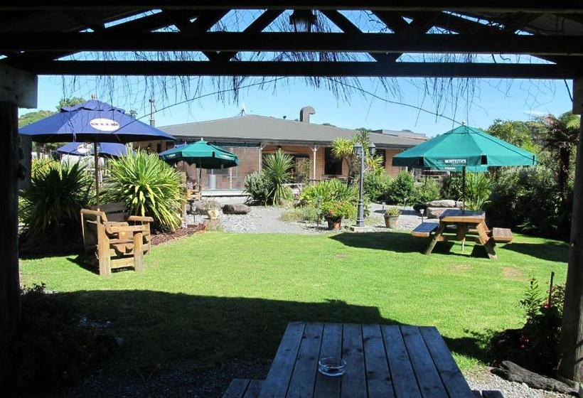 Punakaiki Rocks Hotel & Garden Bar