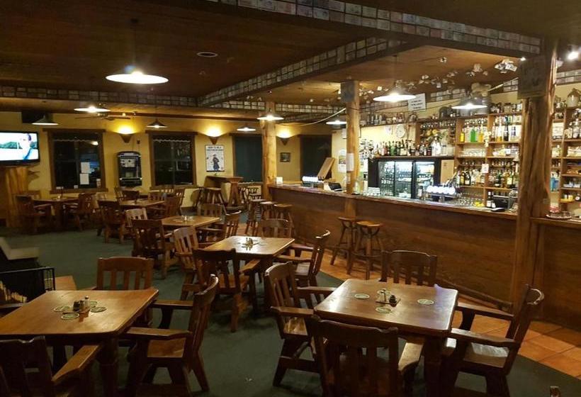 Punakaiki Rocks Hotel & Garden Bar