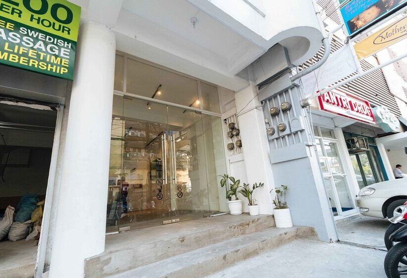 בית מלון כפרי Reddoorz Plus @ Boni Avenue Mandaluyong