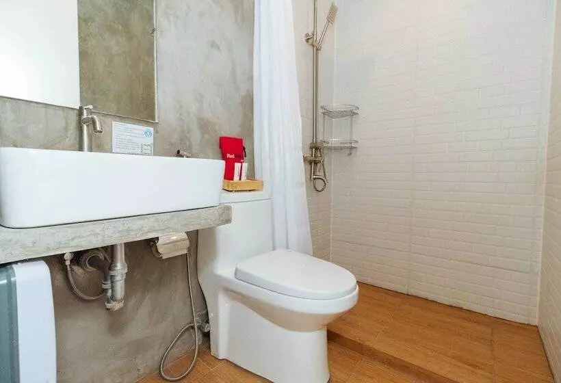 ホテル Reddoorz Plus @ Boni Avenue Mandaluyong