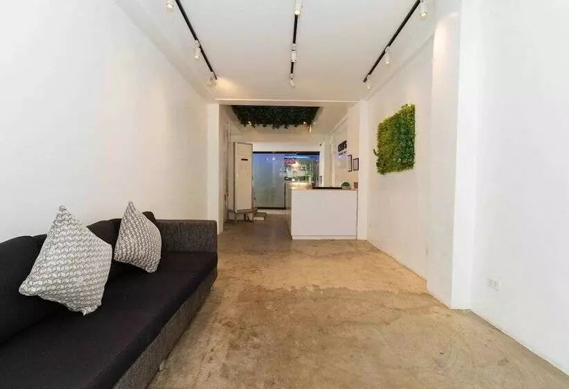 ホテル Reddoorz Plus @ Boni Avenue Mandaluyong