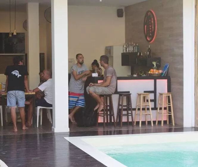 Kame House Backpackers   Hostel   Adults Only