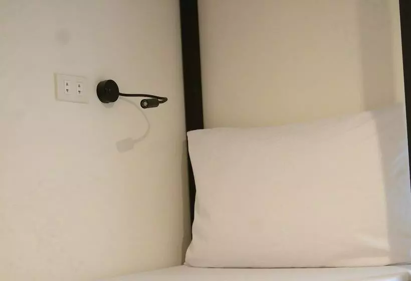 Kame House Backpackers   Hostel   Adults Only