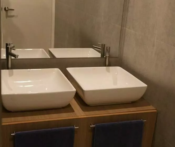 Kame House Backpackers   Hostel   Adults Only