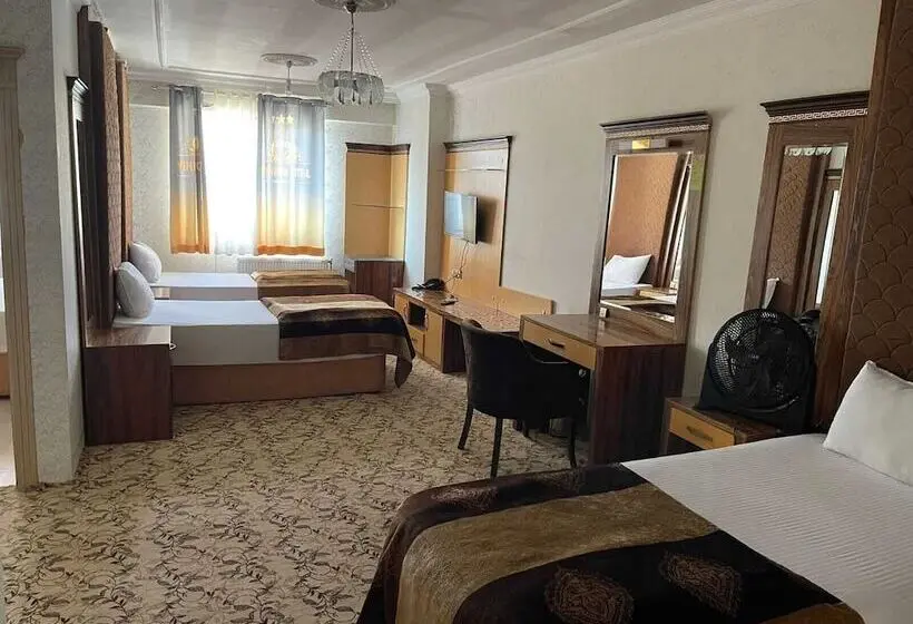 Yenä°van Otel