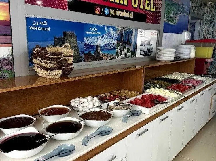 Yenä°van Otel