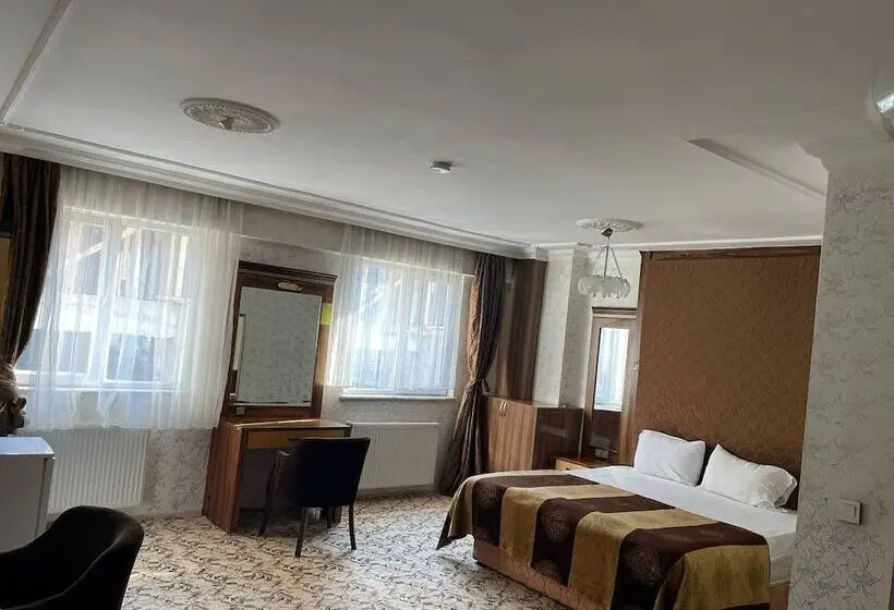 Yenä°van Otel