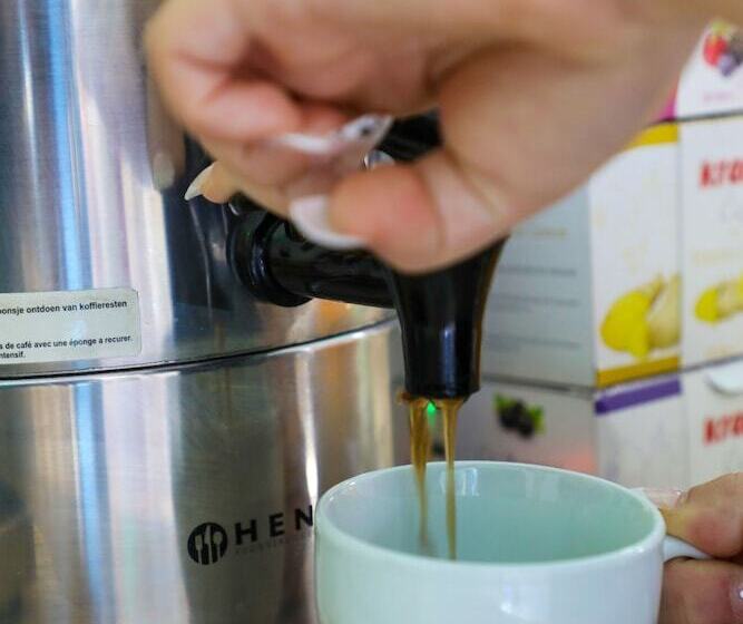 Atlantis Hotel & Apartments