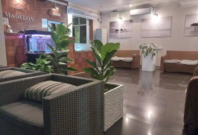 تختخواب و صبحانه Auberge Madelon
