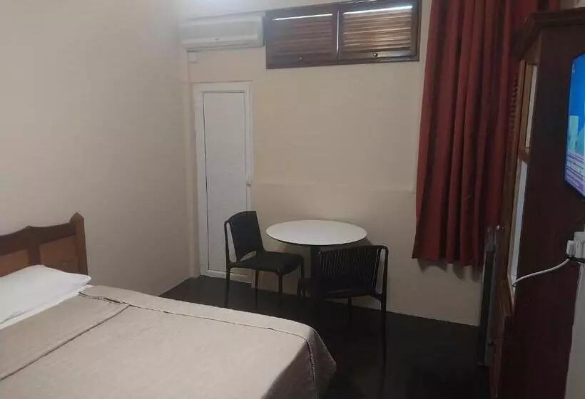 تختخواب و صبحانه Auberge Madelon
