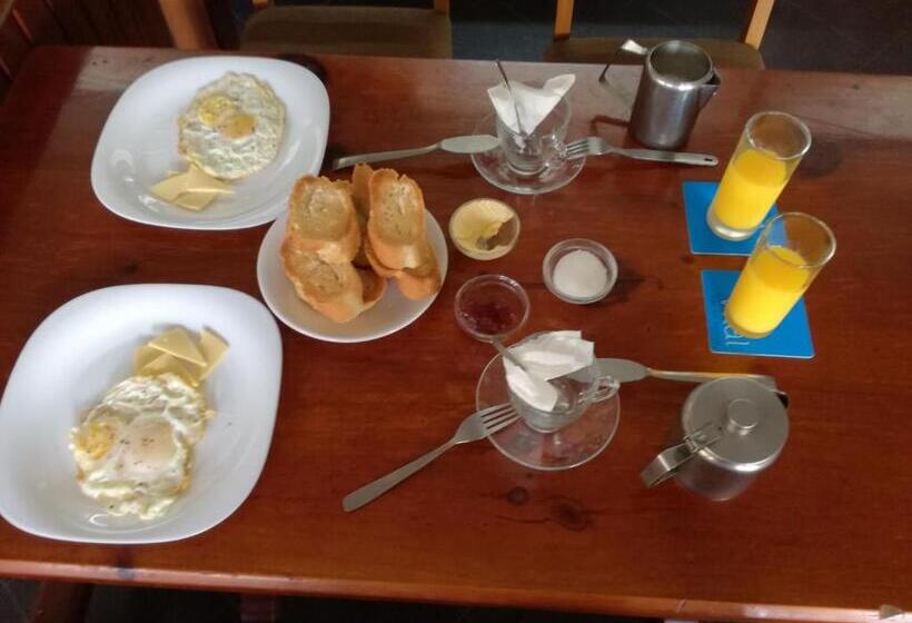 تختخواب و صبحانه Auberge Madelon