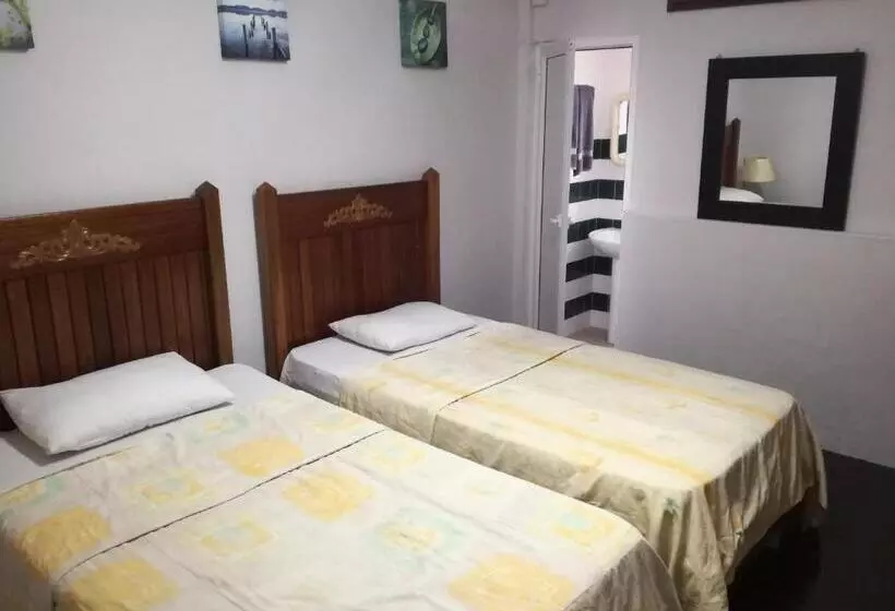 تختخواب و صبحانه Auberge Madelon