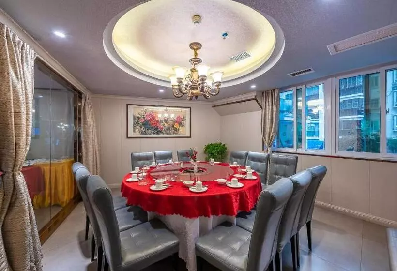 Days Hotel Yishun Guilin