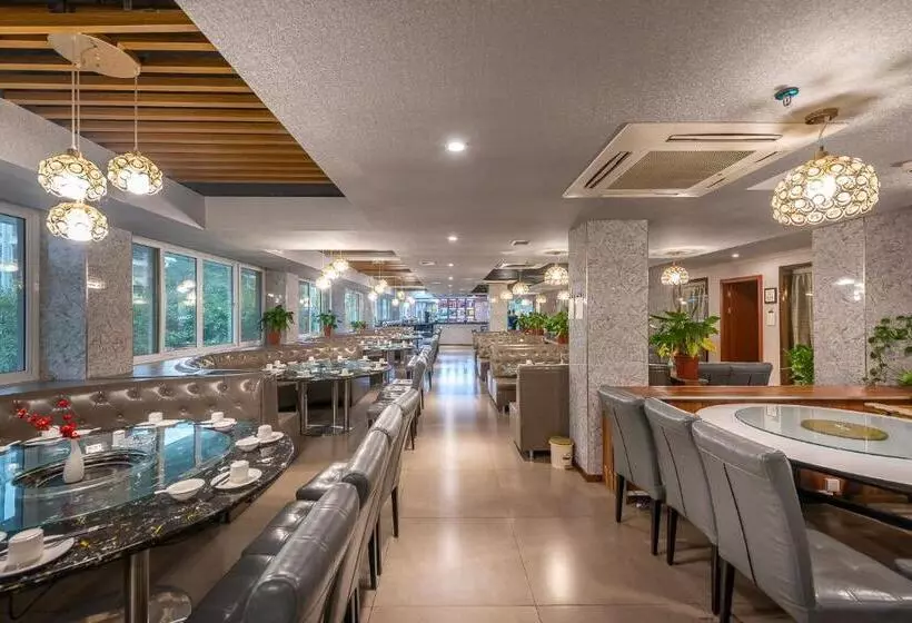 Days Hotel Yishun Guilin